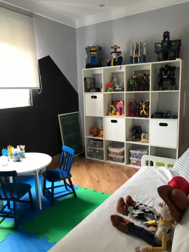 Estante de brinquedos Tok Stok