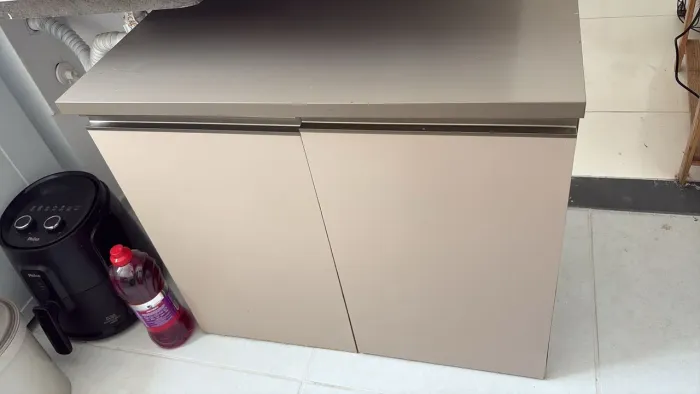 Vendo dois armários e um balcão