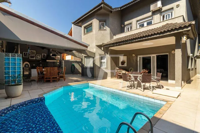 Casa com 5 quartos à venda, 350 m² por R$ 3.200.000 - Alphaville - Santana de Parnaíba/SP