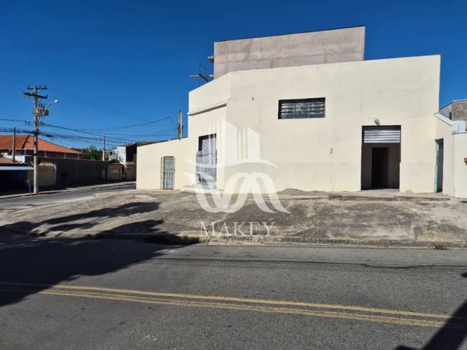Locação. Salão comercial, 1 sala para escritório, área coberta e banheiro - 100m². Vila Ae