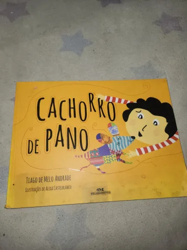 O cachorro de pano e o garoto