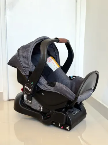 Bebê conforto Infanti + Base Isofix