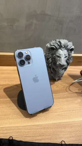 iPhone 13 Pro Max (79% de bateria ) TELA TROCADA SOFT OLED
