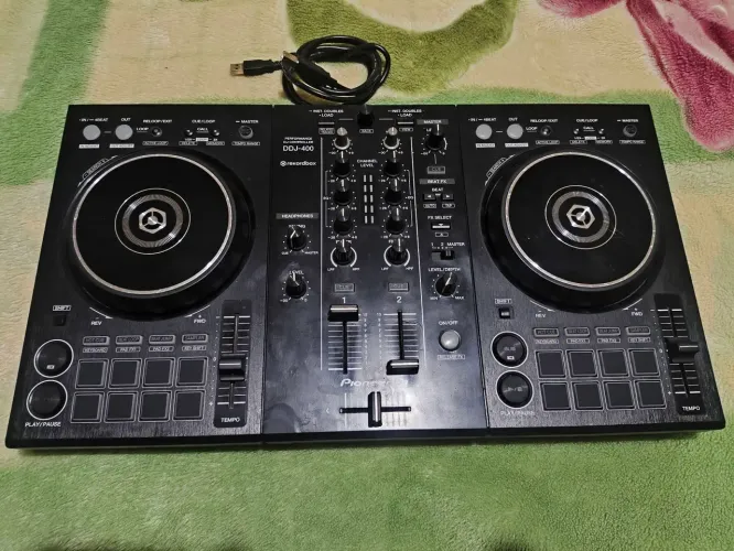 Controladora ddj 400