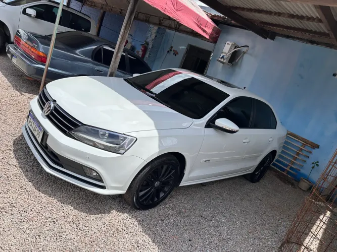 Volkswagen Jetta Comfortline 1.4 TSI 16V 4P Aut. 2016