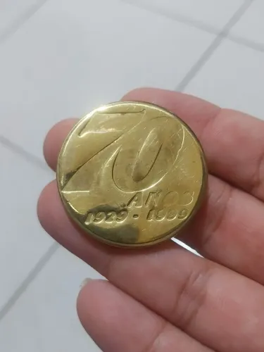 medalha comemorativa oficial dos 70 anos da Escola Técnica Fernando Prestes