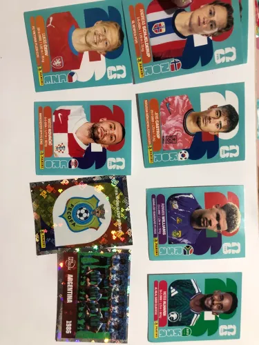 Vendo ou troco figurinhas da copa