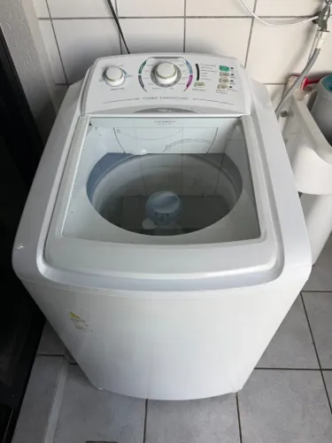 Máquina de lavar Electrolux 10kg 127V