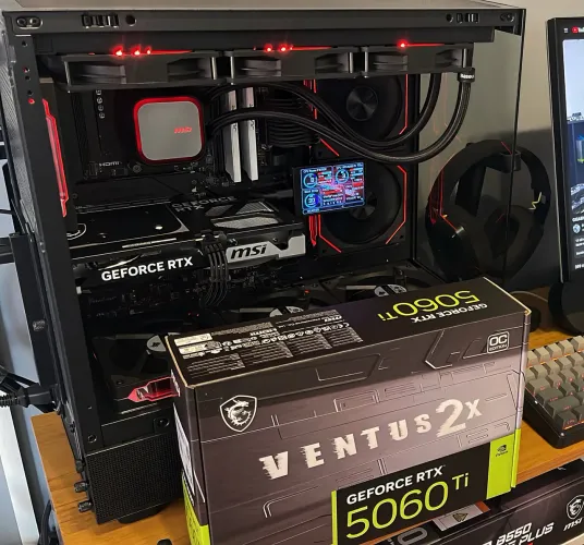 RTX 5060 Ti 8Gb GDDR7 ( 1 mês de uso ).