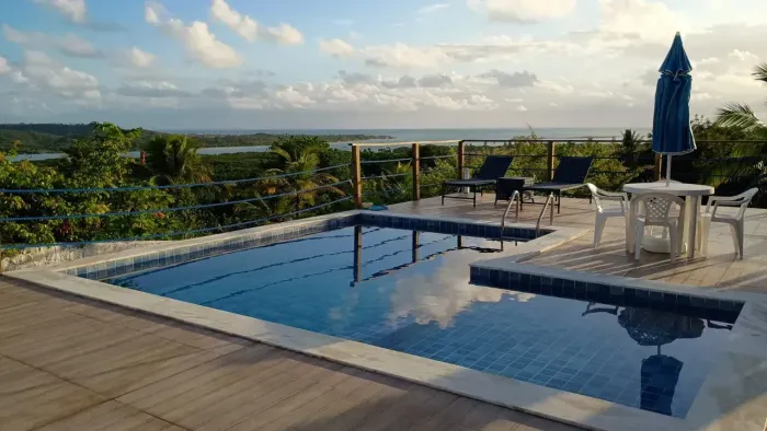 Linda casa com piscina para venda com 175 m² (04 suítes) em Nova Cruz, Igarassu - PE