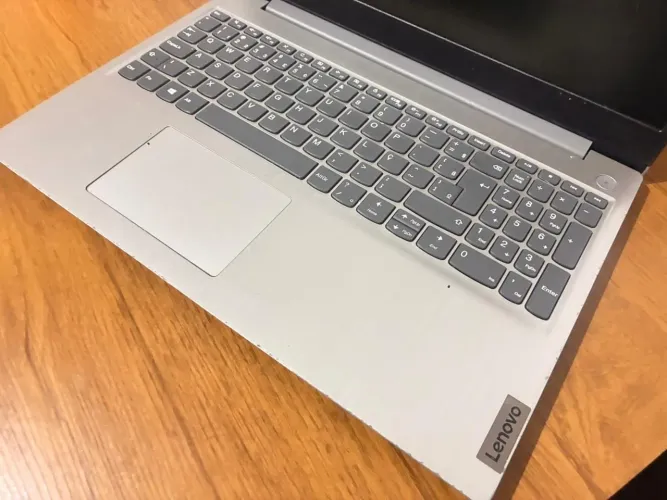 Notebook Lenovo i3