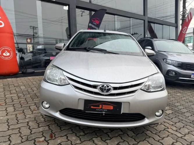 Toyota Etios XLS Sedan 1.5 Flex 16V 4P Mec. 2017