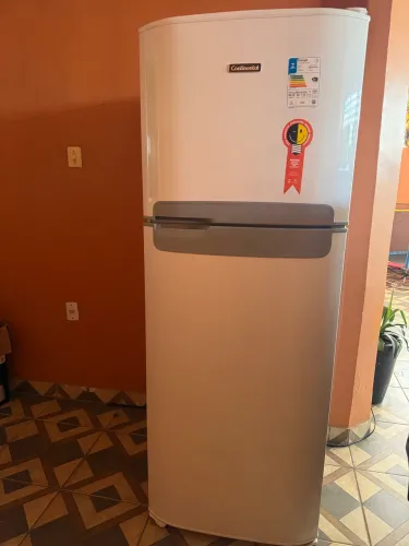 Vende-se geladeira eletrolux