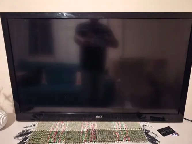 Vendo televisão 43"