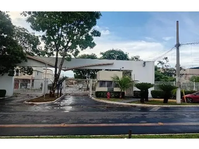 CASA RESIDENCIAL em VÁRZEA GRANDE - MT, PLANALTO IPIRANGA