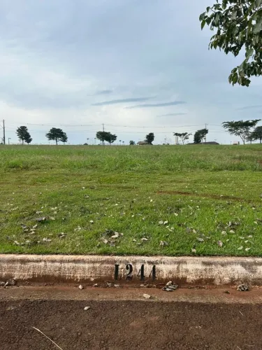 Vende se Terreno de 840 m2 em Condomínio Estância Punta del Este - Primeira Etapa