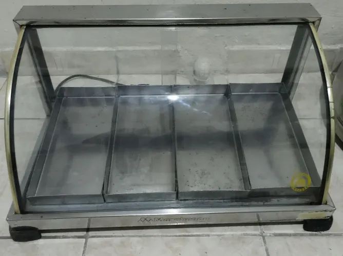 Vendo máquina elétrica industrial e estufa c/ quatro bandejas
