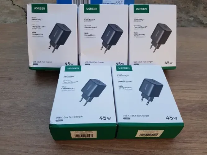 Carregador 45W UGREEN GaN SPC PD PPS QC Para Samsung Apple Notebook Consoles [NOVO]