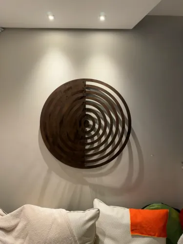 Mandala Decorativa em Ferro Fundido Assinada por Lu Abreu - 60 cm | Arte Contemporânea