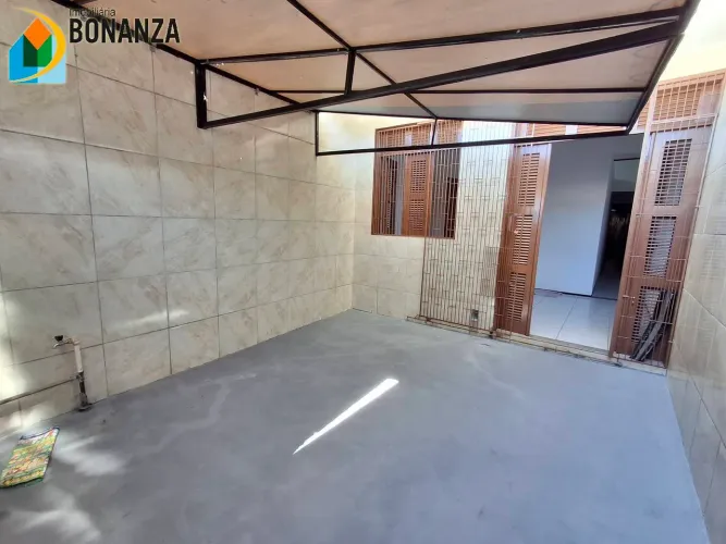Casa no Alvaro Weyne com 2 Quartos para alugar