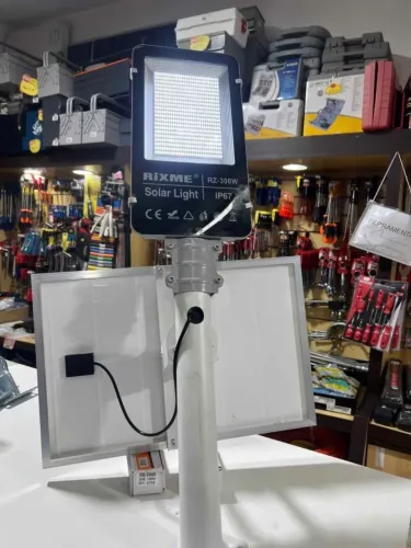 Luminária Led Com placa Solar