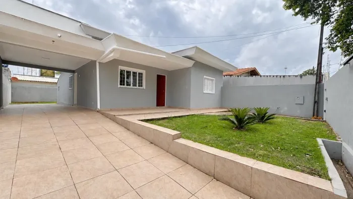LOCAÇÃO COMERCIAL/RESIDENCIAL - R$ 3.500,00 - Casa para Locação, 3 quartos sendo 1 suíte,