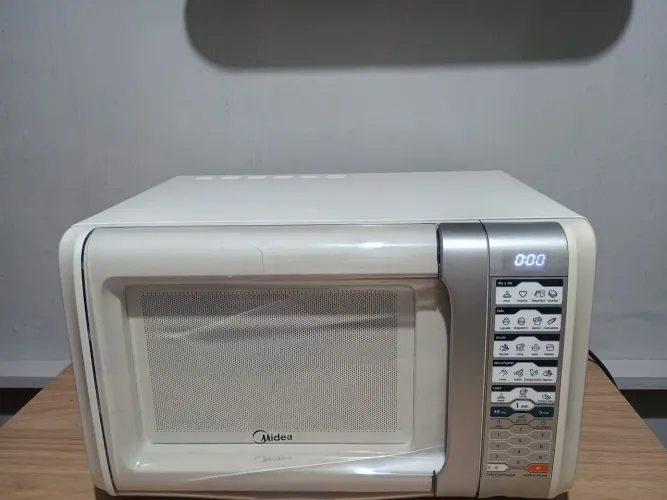 Microondas Midea 32L