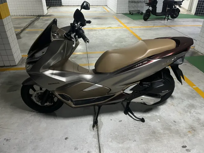 Honda PCX DLX ABS 2022 - Baixa KM, Estado de Zero, Toda Revisada