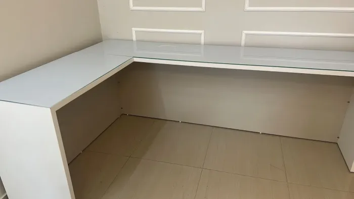 Vendo Escrivaninha em MDF