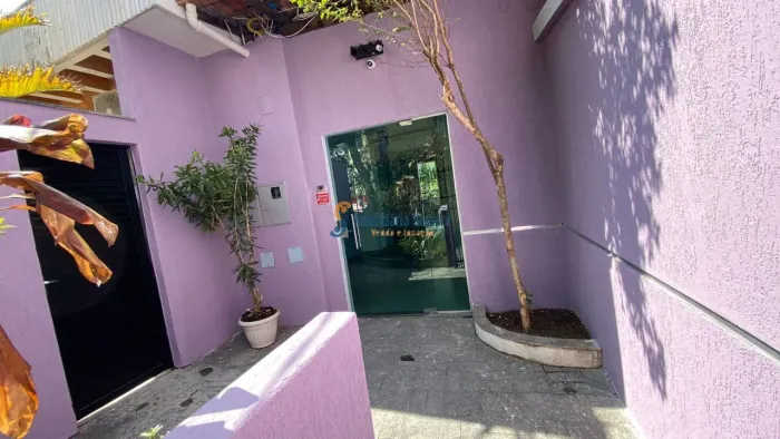 Casa comercial para alugar próximo ao Colégio São Miguel Arcanjo.