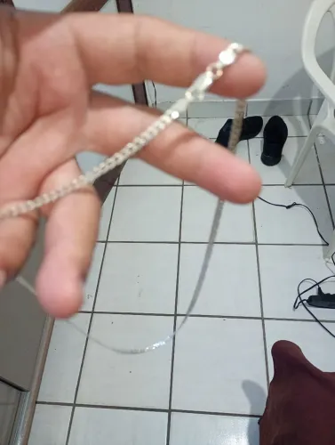 Vendo cordão de prata novo
