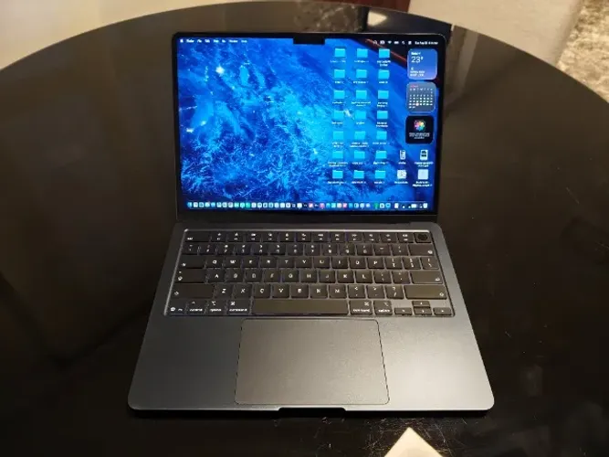MacBook Air M5 (2026) | 13" | 16GB RAM | 512GB SSD | Midnight - Garantia Apple
