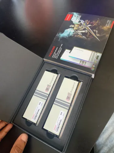 Memoria RAM RGB Valkyrie DDR4 3200mhz 16GB - 8GBx2 NOVO!