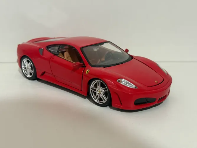 Miniatura Ferrari F430 1/24 Maisto