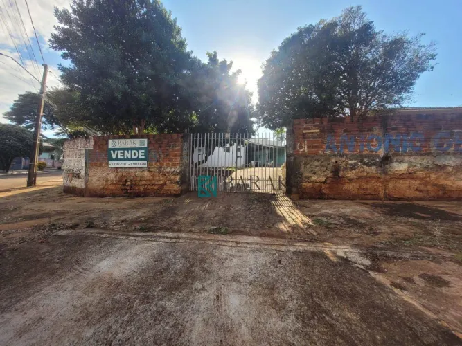 Terreno à venda, 592 m² por R$ 1.280.000,00 - Zona 08 - Maringá/PR