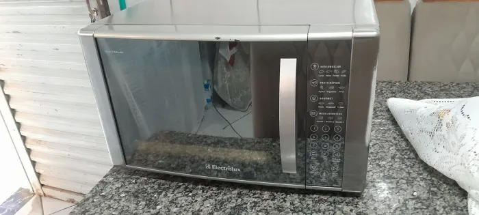 Micro-ondas Electrolux inox 28 litros