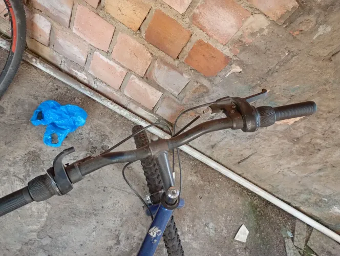 Bicicleta aro 26 (Algumas coisas tem quer trocar)