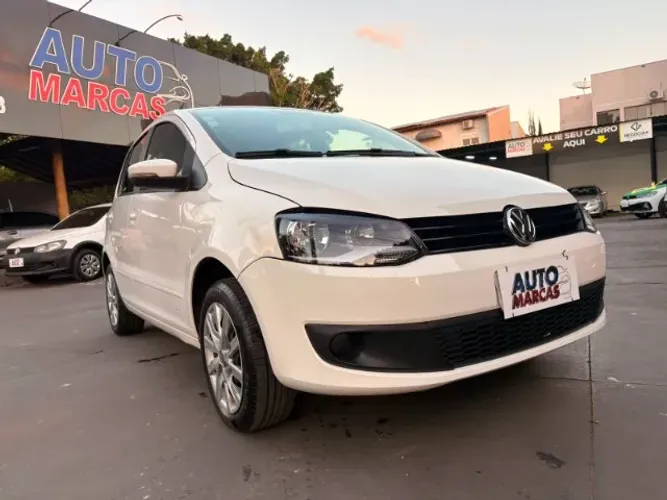 Volkswagen Fox 1.0 MI Total Flex 8V 5P 2013