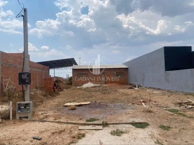 CASA DE 1 QUARTO A VENDA NO ÁGIO POR R$ 90.000,00 OU QUITADA POR R$ 307.000,00 NO RESIDENC