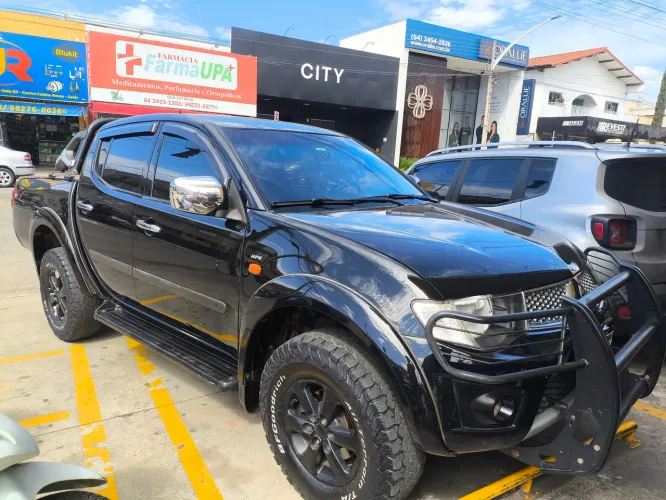 Mitsubishi L200 Triton HPE 3.2 CD TB Int.diesel AUT 2011