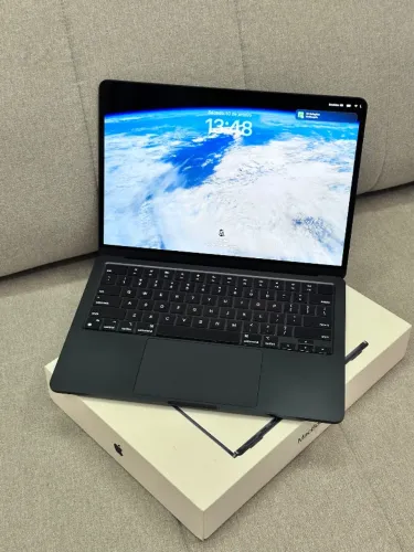 Macbook M2