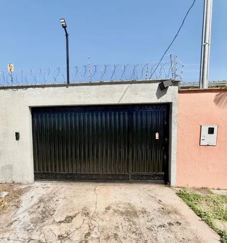 Vendo casa 3 quartos - Setor Faiçalvile