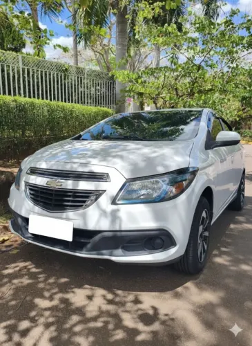Chevrolet Onix Hatch LT 1.4 8V Flex Power Mec. 4P 2013