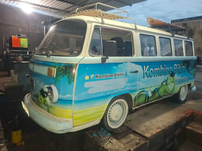 Volkswagen Kombi Standard/ Luxo/ Serie Prata 1993