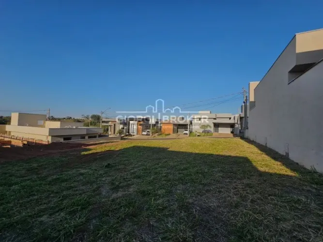 Terreno em Condomínio à Venda em São José do Rio Preto-SP - Residencial Maria Júlia - 253,