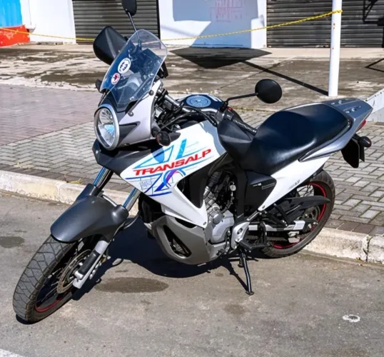 Transalp 700 com ABS 2012 PEGO MENOR VALOR COM VOLTA