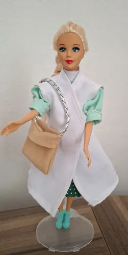 Barbie professora