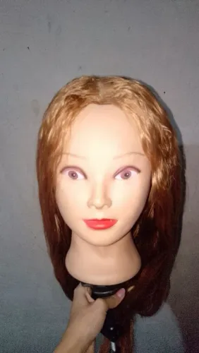 Cabeça de boneca com suporte para tranças e penteados