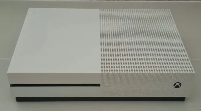 Xbox One S 500 GB na Caixa Original | 2 Controles Originais + 3 Jogos | Selo Intacto