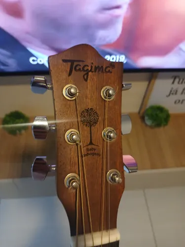 Vilão profissional tagia mahogany baby